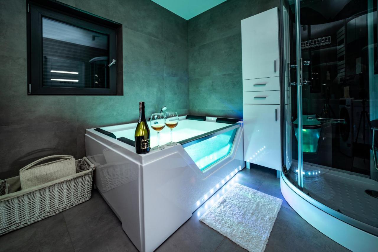 Hot Tub Jacuzzi Chillout * Kołobrzeg